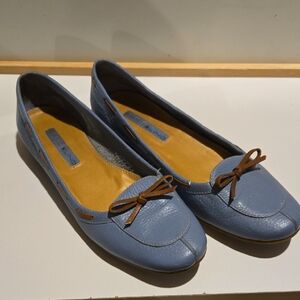 Bandolino Light Blue Leather Flats with Brown Accents